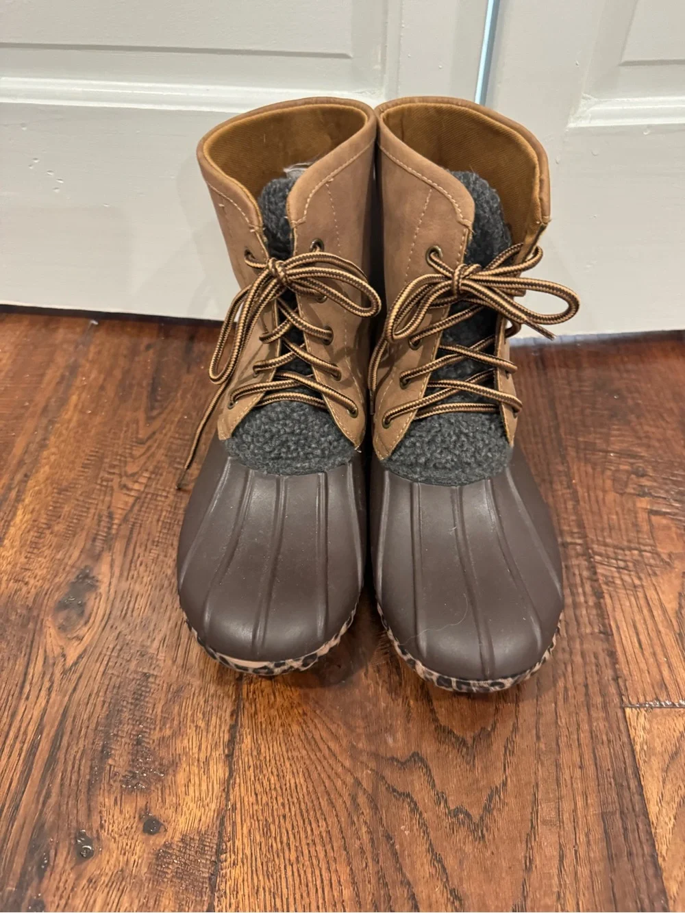Women's Waterproof Brown Lace-Up Winter Boots with Faux-Fur Collar